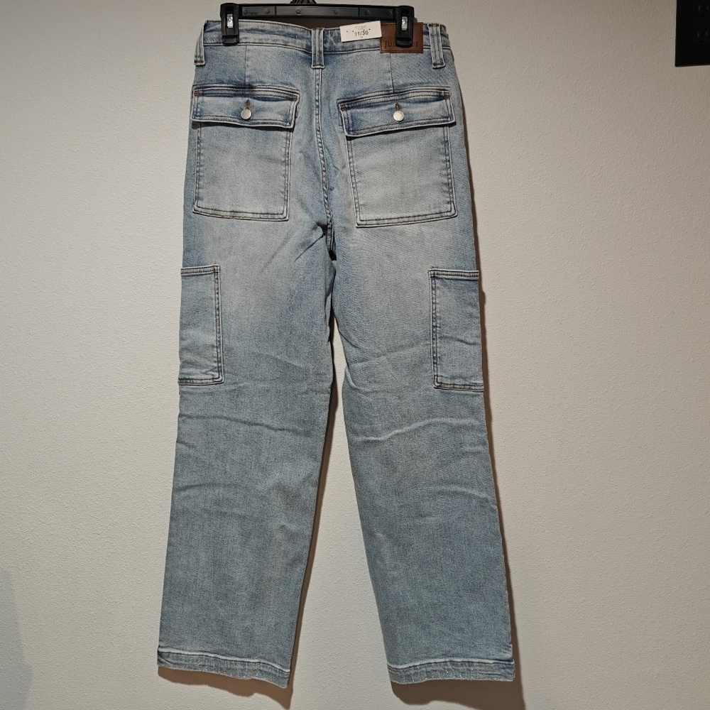 NWT Judy Blue Wide Leg Cargo Jeans Size 11 / 30 High Waisted Light Wash - Picture 3 of 9